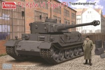 Amusing Hobby 35A023 Pz.Kpfw.VI Tiger(P) "Truppenubungsfahrzeug". (Бонус: смоляная фигурка Фердинанда Порше)
