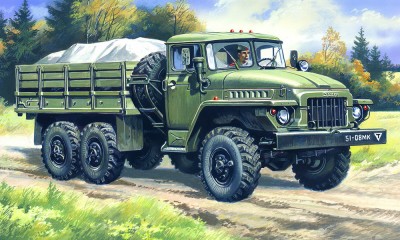 ICM 72711 Урал 375Д грузовик 1/72