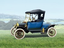 ICM 24001 Ford Model T 1913 Roadster.