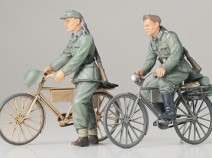 Tamiya 35240 German Soldiers with Bicycles, 1/35
