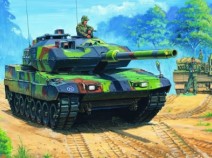 Hobby Boss 82403 Танк  Leopard 2 A6EX Tank (Hobby Boss) 1/35