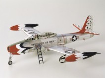 Tamiya 61077 Republic F-84G Thunderbirds