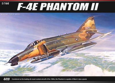 Academy 12605 самолет F-4E PHANTOM II (1:144)