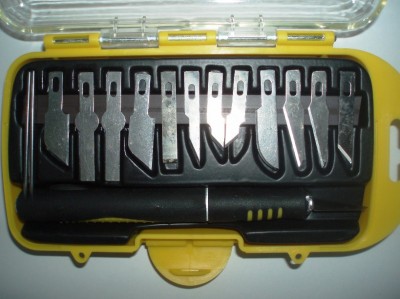 JAS 4010 Нож с цанговым зажимом (алюминий), с набором лезвий, 15 предметов