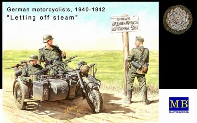 MasterBox MB3539 "Letting off steam...". German motorcyclists, 1940-1943 1/35